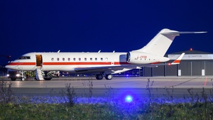 Photo of C-FFCD - Bombardier Global 5000 operated by Execaire