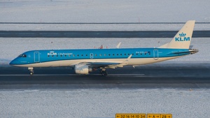 Photo of PH-EZL - Embraer ERJ-190STD operated by KLM Cityhopper
