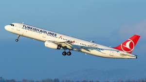 Photo of TC-JRZ - Airbus A321-231 operated by Turkish Airlines