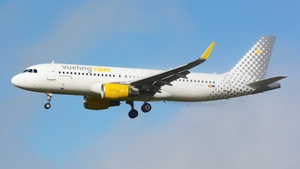 Photo of EC-MAH - Airbus A320-214 operated by Vueling