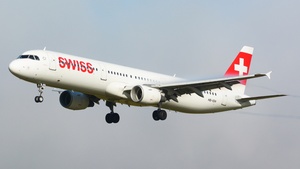 Photo of HB-IOH - Airbus A321-111 operated by Swiss International Air Lines