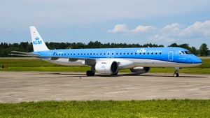 Photo of PH-NXH - Embraer ERJ-195-E2 operated by KLM Cityhopper