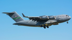 Photo of 10-0220 - Boeing C-17A Globemaster III operated by US Air Force