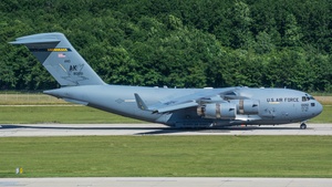 Photo of 98-0051 - Boeing C-17A Globemaster III operated by US Air Force