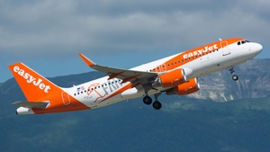 Photo of OE-IVI - Airbus A320-214 operated by easyJet Europe