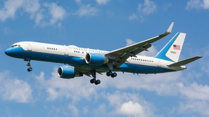 Photo of 99-0003 - Boeing C-32A operated by US Air Force
