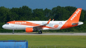 Photo of OE-IJW - Airbus A320-214 operated by easyJet Europe