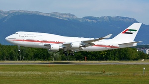 Photo of A6-HMM - Boeing 747-48E(M) operated by Dubai Royal Air Wing