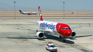 Photo of HB-IHY - Airbus A320-214 operated by Edelweiss Air
