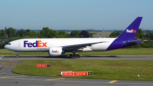Photo of N851FD - Boeing 777-FS2 operated by FedEx