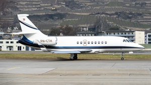 Photo of PH-CTH - Dassault Falcon 2000LX operated by Flying Group