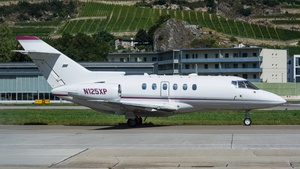Photo of N125XP - Hawker Beechcraft 800XP operated by Aviation Bridge