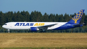 Photo with serial 25132 - Boeing 767-38E(ER)