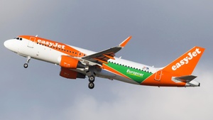Photo of OE-IVV - Airbus A320-214 operated by easyJet Europe