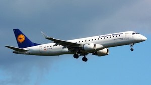 Photo of D-AECB - Embraer ERJ-190LR operated by Lufthansa CityLine