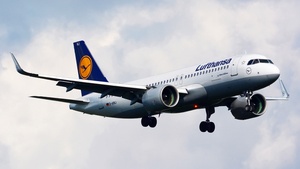 Photo of D-AINJ - Airbus A320-271N operated by Lufthansa