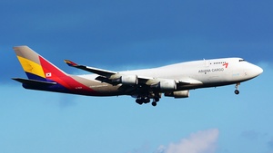 Photo of HL7620 - Boeing 747-419(BDSF) operated by Asiana Cargo