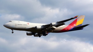 Photo of HL7420 - Boeing 747-48EF operated by Asiana Cargo