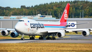 Photo of LX-LCL - Boeing 747-4HAF(ER) operated by Cargolux