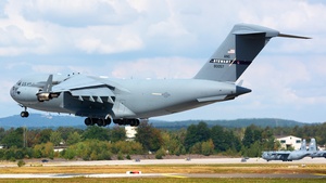 Photo of 98-0057 - Boeing C-17A Globemaster III operated by US Air Force