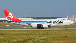 Photo of LX-TCV - Boeing 747-4R7F operated by Cargolux Italia