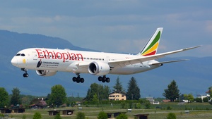 Photo of ET-AUR - Boeing 787-9 Dreamliner operated by Ethiopian Airlines