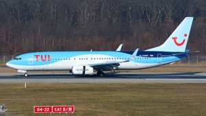 Photo of G-TAWK - Boeing 737-8K5 operated by TUI Airways