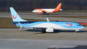Photo of G-TAWL - Boeing 737-8K5 operated by TUI Airways