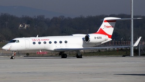 Photo of B-8256 - Gulfstream GV-SP (G550) operated by Hanergy Jet