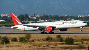 Photo of VQ-BGL - Boeing 777-31H(ER) operated by Royal Flight