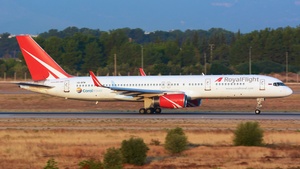Photo of VQ-BTM - Boeing 757-256 operated by Royal Flight