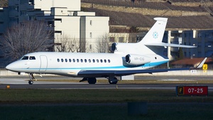 Photo with serial 122 - Dassault Falcon 7X