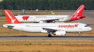 Photo of ZS-GAZ - Airbus A320-231 operated by Corendon Airlines (opb Global Aviation)