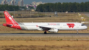 Photo of VP-BER - Airbus A321-231 operated by Red Wings