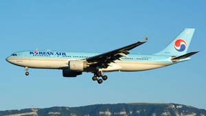 Photo of HL8227 - Airbus A330-223 operated by Korean Air