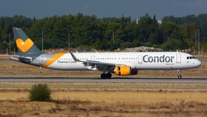 Photo of D-AIAF - Airbus A321-211 operated by Condor