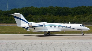 Photo of N333EC - Gulfstream GIV-SP operated by Private