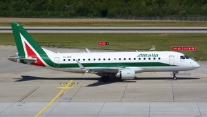 Photo of EI-RDC - Embraer ERJ-175STD operated by Alitalia CityLiner