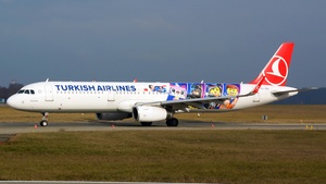 Photo of TC-JSU - Airbus A321-231 operated by Turkish Airlines