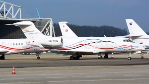 Photo of TC-VPG - Bombardier Challenger 300 operated by Swan Aviation