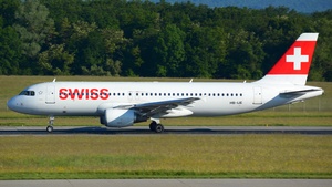 Photo of HB-IJE - Airbus A320-214 operated by Swiss International Air Lines