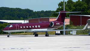 Photo of N138GL - Gulfstream GV-SP (G550) operated by Solairus Aviation