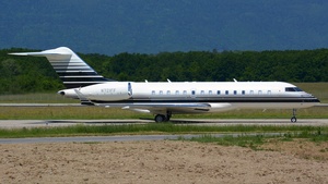 Photo of N721FF - Bombardier Global Express XRS operated by Solairus Aviation