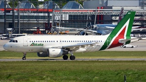 Photo of EI-IMD - Airbus A319-112 operated by Alitalia