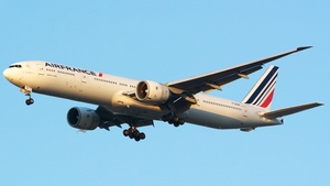 Photo of F-GSQK - Boeing 777-328(ER) operated by Air France