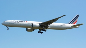 Photo of F-GSQS - Boeing 777-328(ER) operated by Air France