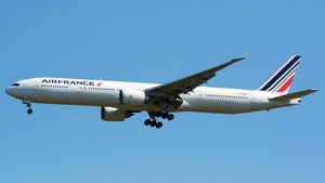 Photo of F-GZNH - Boeing 777-328(ER) operated by Air France