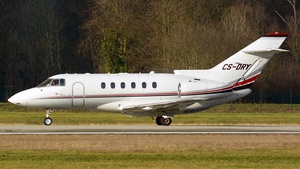 Photo of CS-DRY - Hawker Beechcraft 800XPi operated by NetJets Europe