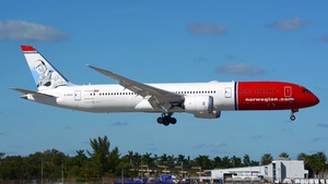 Photo of G-CKOG - Boeing 787-9 Dreamliner operated by Norwegian Air UK