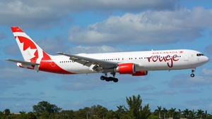 Photo with serial 25121 - Boeing 767-375(ER)